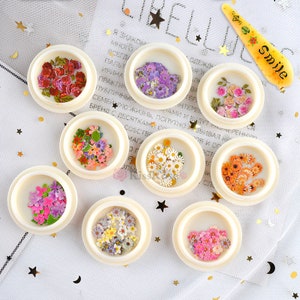 Mixed beautiful wood pulp flowers for resin craft-Flowers as silicone mold fillers-Resin mold fillers-Daisy/rose nail art flowers