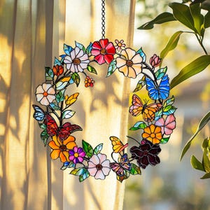 Acrylic Flower Wreath Suncatcher, Faux Stained Glass Colorful Flower Window Hanging, Butterfly Floral Home Decor, Gift for Mom and Grandma