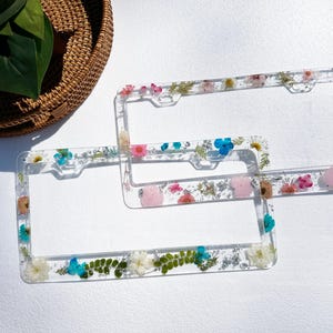 Custom Floral License Plate Frame, Resin Dried Flowers Foil Car Plate Holder, Pressed Flowers Plate Cover, Glitter License Frame, Car Decor